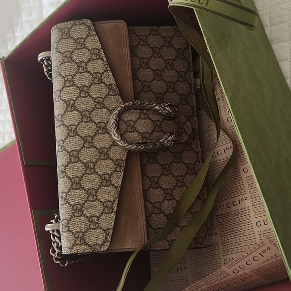 🎉HOST PICK🎉Like new Gucci Dionysis Bag - Picture 5 of 9